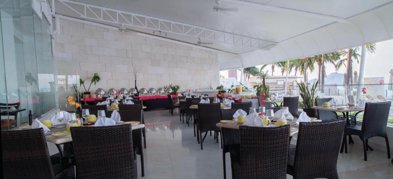 Park Royal Beach Mazatlán Buitenkant foto